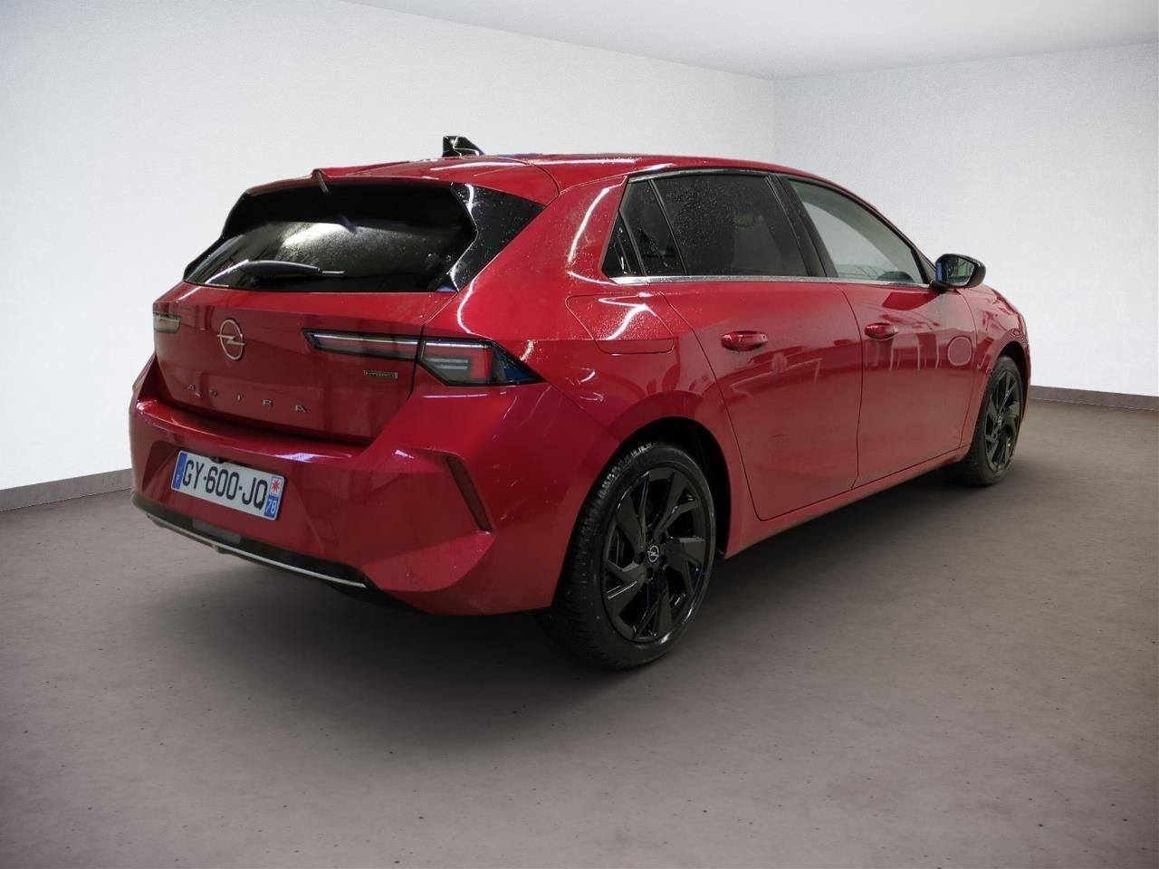 Fahrzeugabbildung Opel Astra L Lim. 5-trg. Elegance Plug-in-Hybrid