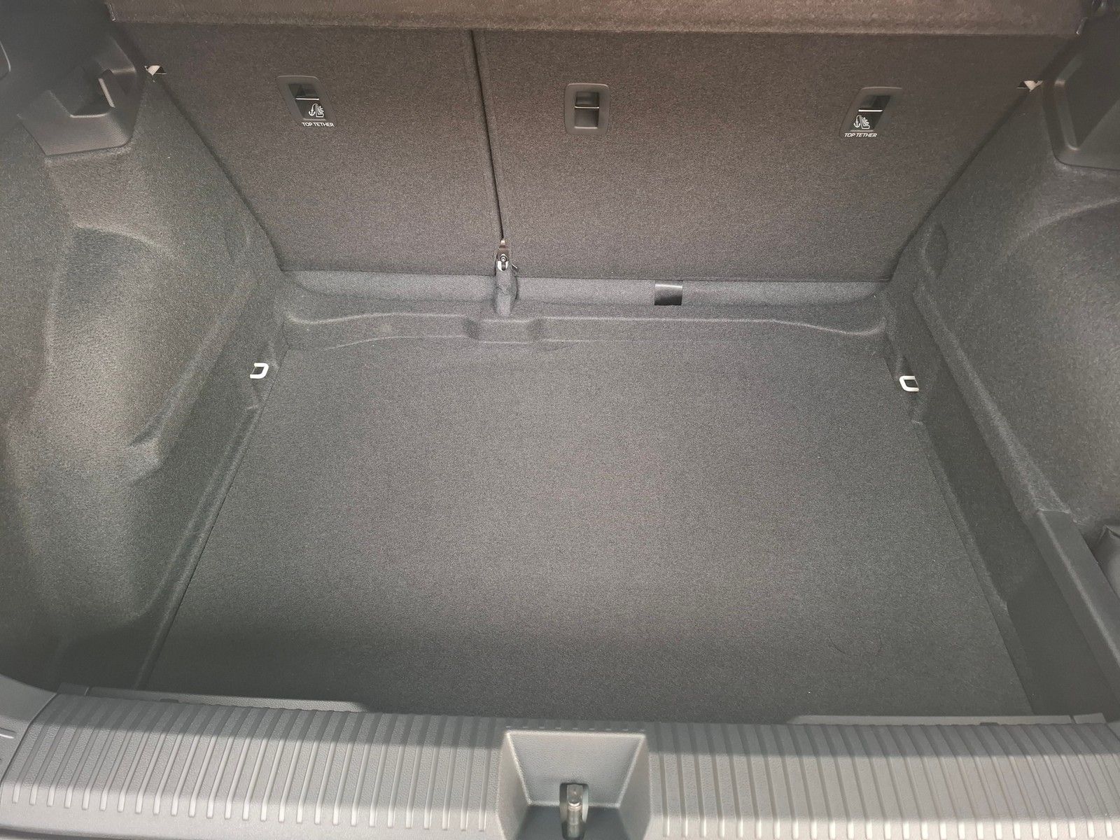 Fahrzeugabbildung Volkswagen T-Roc 1.5 eTSI DSG Trend + Light Assist+Garantie