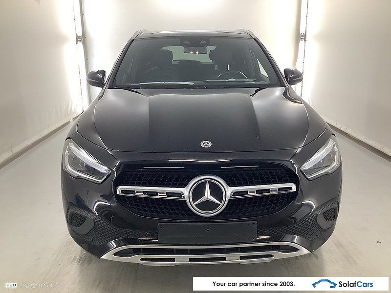 Mercedes-Benz GLA 180 d Aut. Pano Multibeam Ambient Widescree imagem 2
