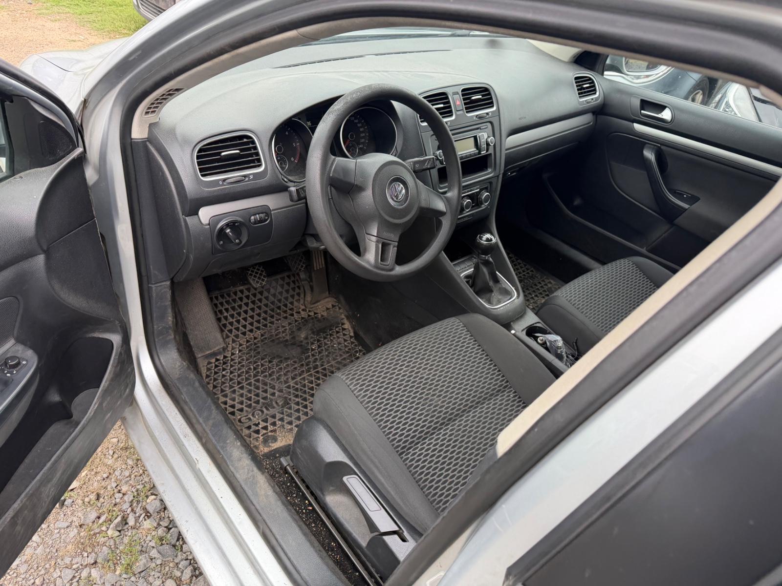 Volkswagen Golf 2011 — photo 7