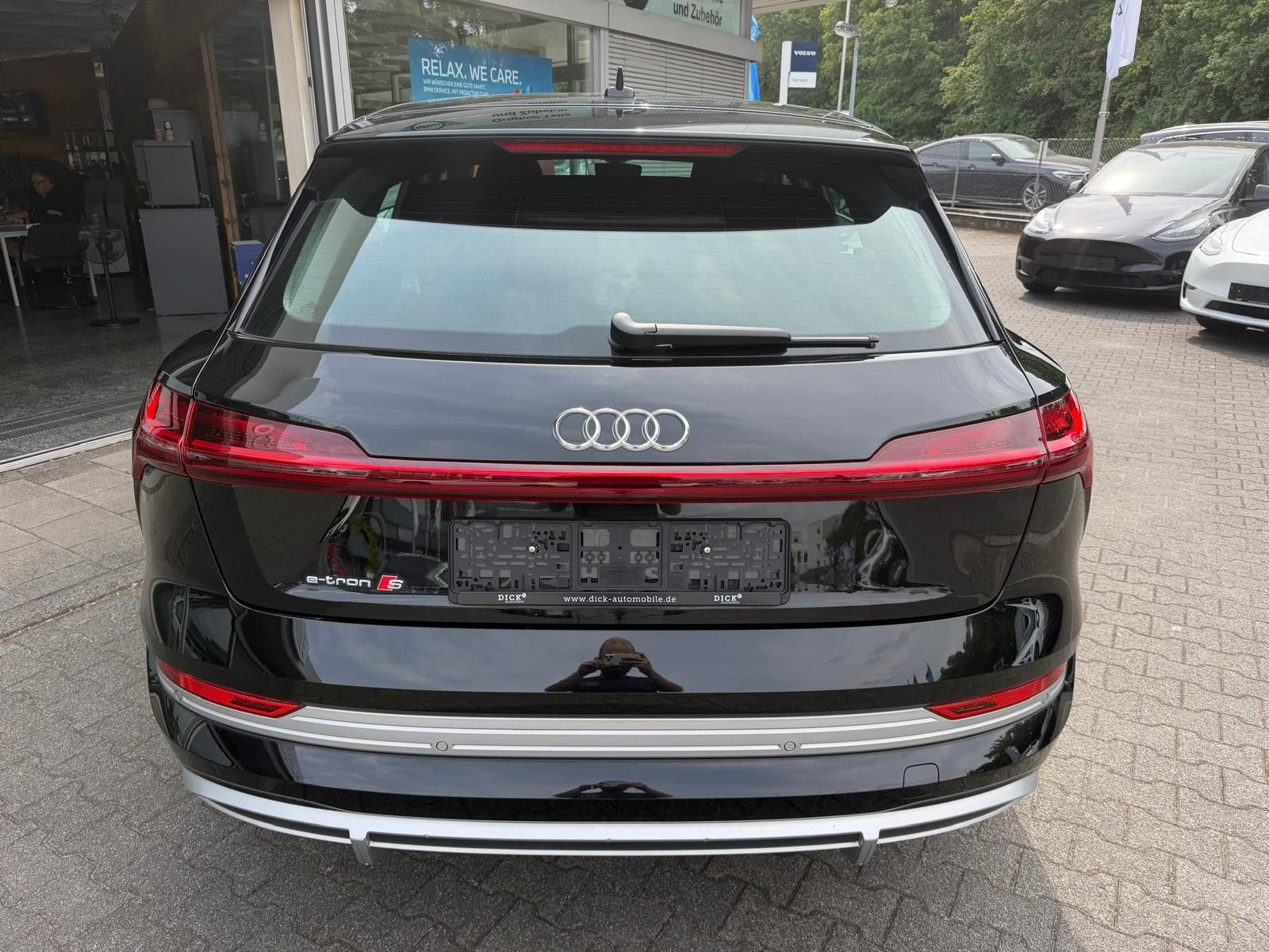 Fahrzeugabbildung Audi e-tron S QUATT 2X S LINE LUFT+MEMO+NAVI+LED+PDC+
