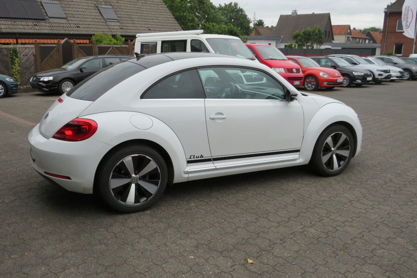 Fahrzeugabbildung Volkswagen Beetle Lim. Club XENON NAVI APP-CONNECT PDC 18`