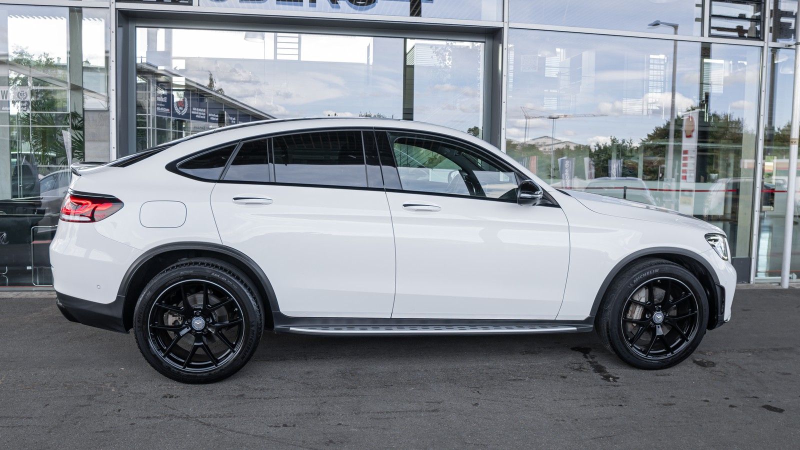 Mercedes-Benz GLC 220 d AMG4MATIC COUPE NIGHT*ACC*360°*HUD*AHK imagem 3