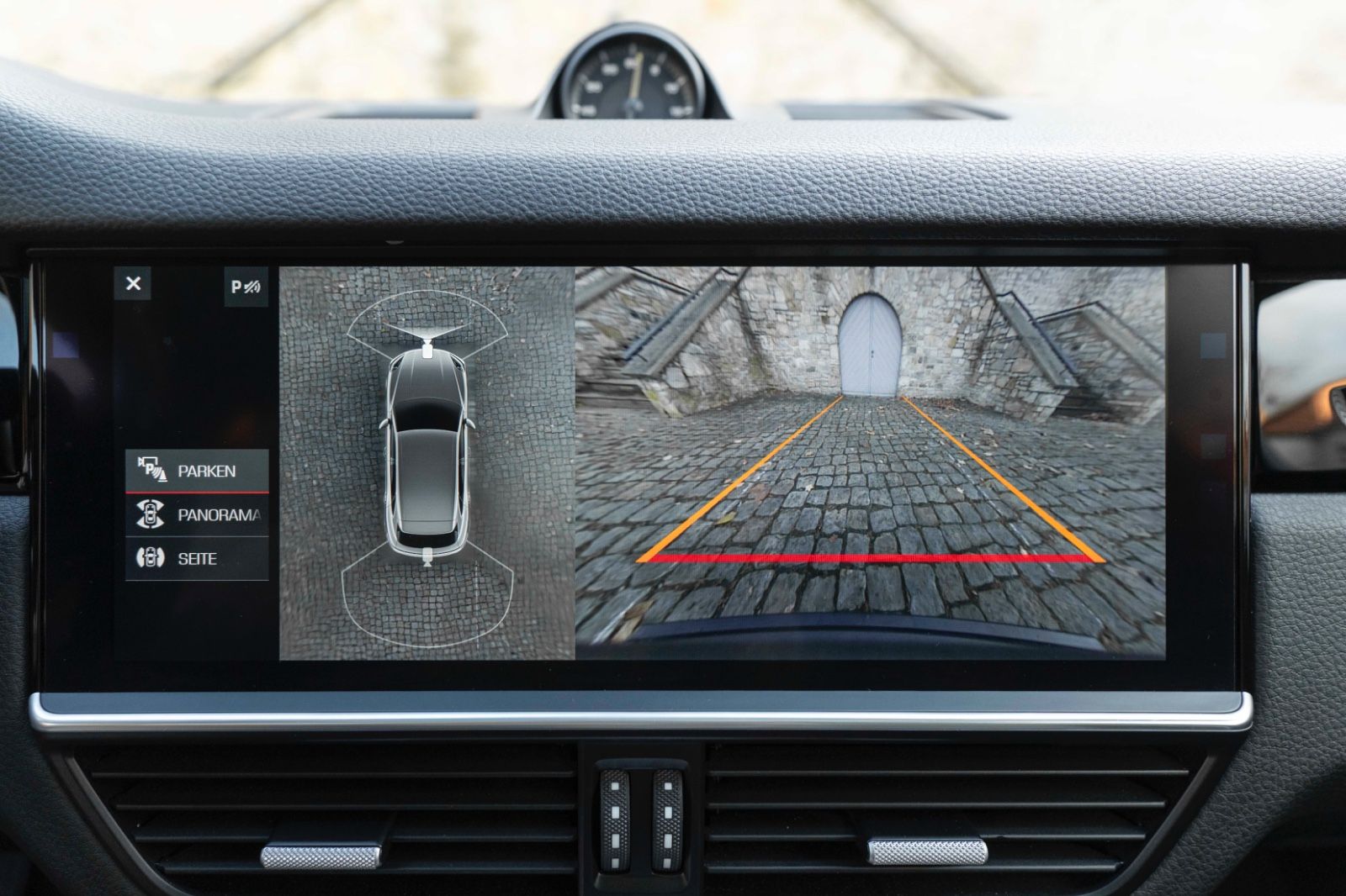 Fahrzeugabbildung Porsche Cayenne E-Hybrid  SPORT CHRONO BOSE LED  360°