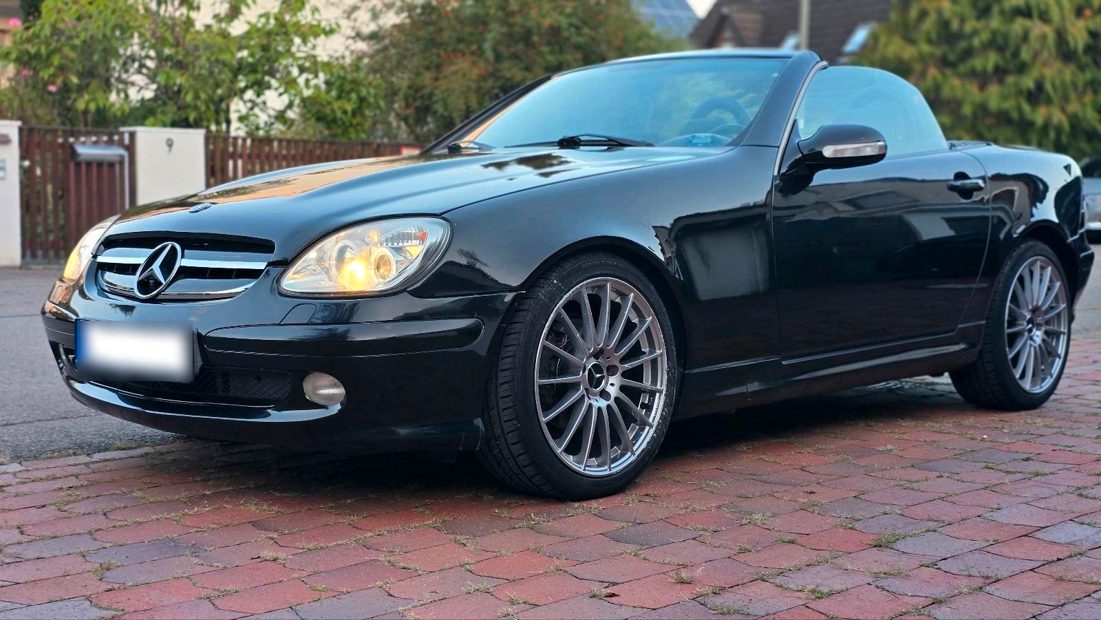 Mercedes-Benz SLK 230