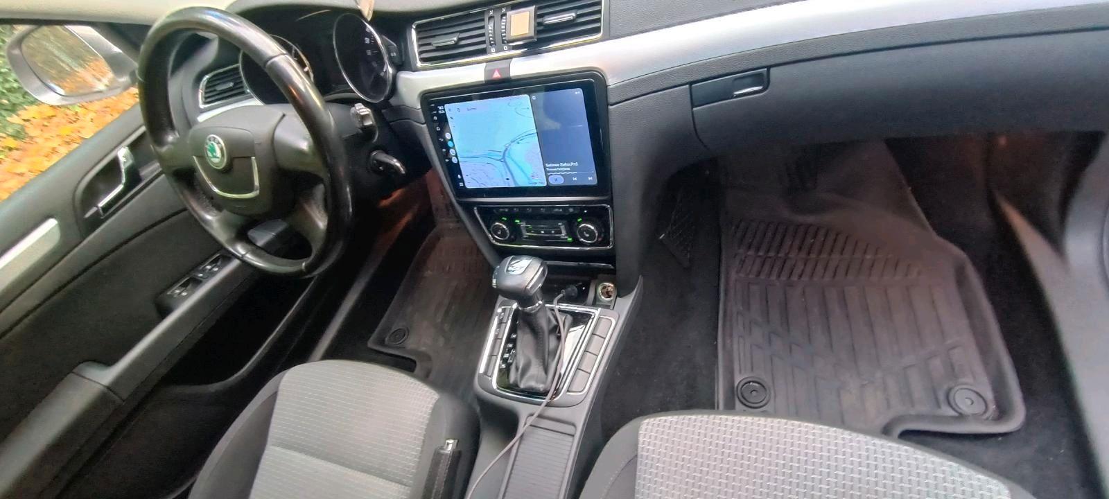 Skoda Superb 2010 — photo 12