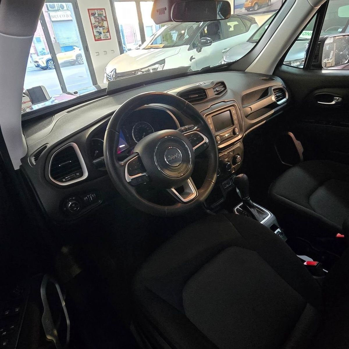 Jeep AUTOMATICA - DIESEL - 78.000 km - Jeep Renegade imagem 2