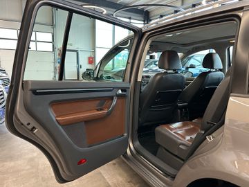 Volkswagen Touran Highline *AHK*Xenon*DAB*Klima*Navi*Kamera