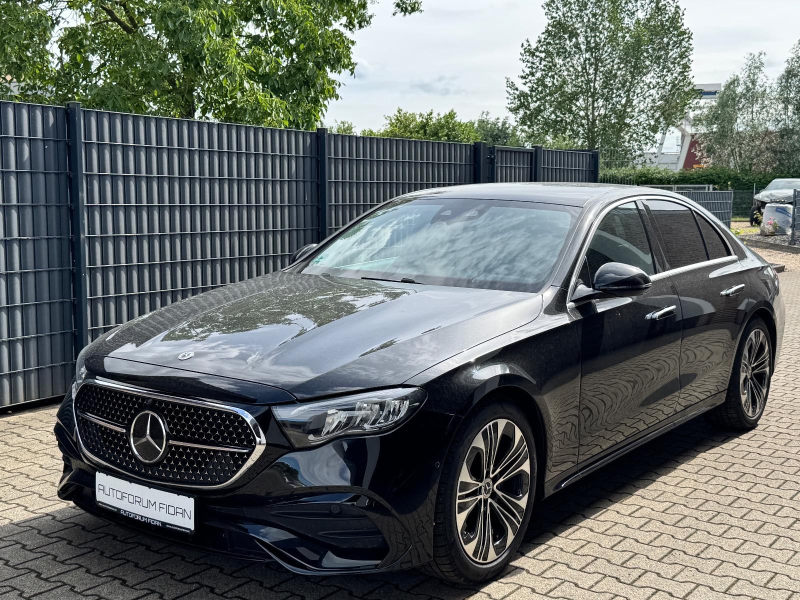 Mercedes-Benz E 200 AMG-LINE KAMERA|NAVI|KLIMA|SHZ|CARPLAY|LED