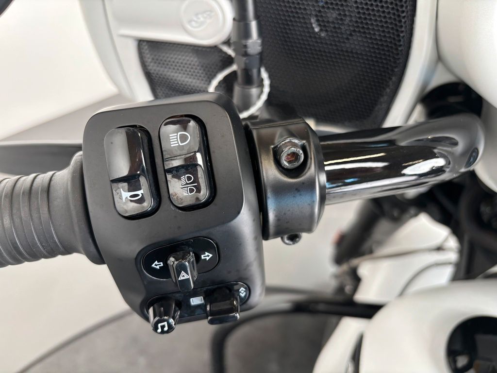 Fahrzeugabbildung Indian CHIEFTAIN DARK HORSE *SCHECKHEFTGEPFLEGT