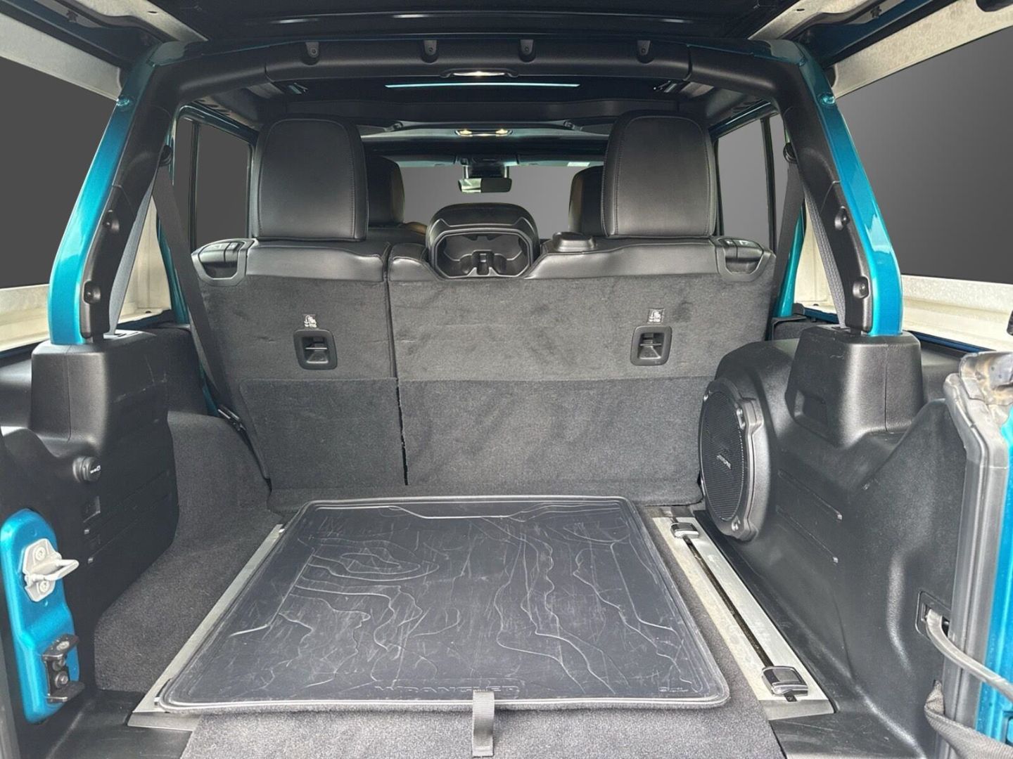 Fahrzeugabbildung Jeep Wrangler Sahara 2.2 CRDi - Umbau - Sky-One-Touch