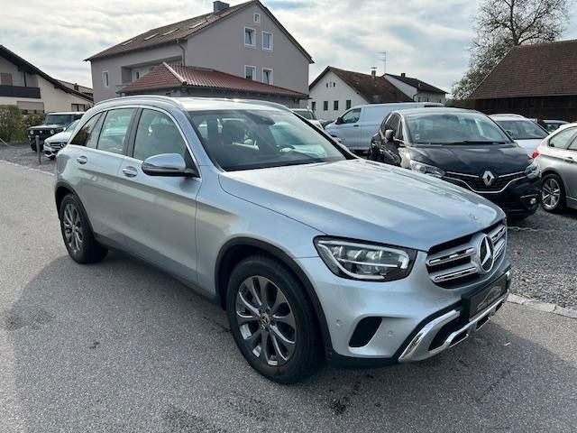 Mercedes-Benz GLC 300 GLC -Klasse GLC 300 d 4Matic*LED*AHK