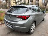 Opel Astra K Lim. 5-trg. Active Start/Stop - Opel Astra Active mit Benzin-Antrieb