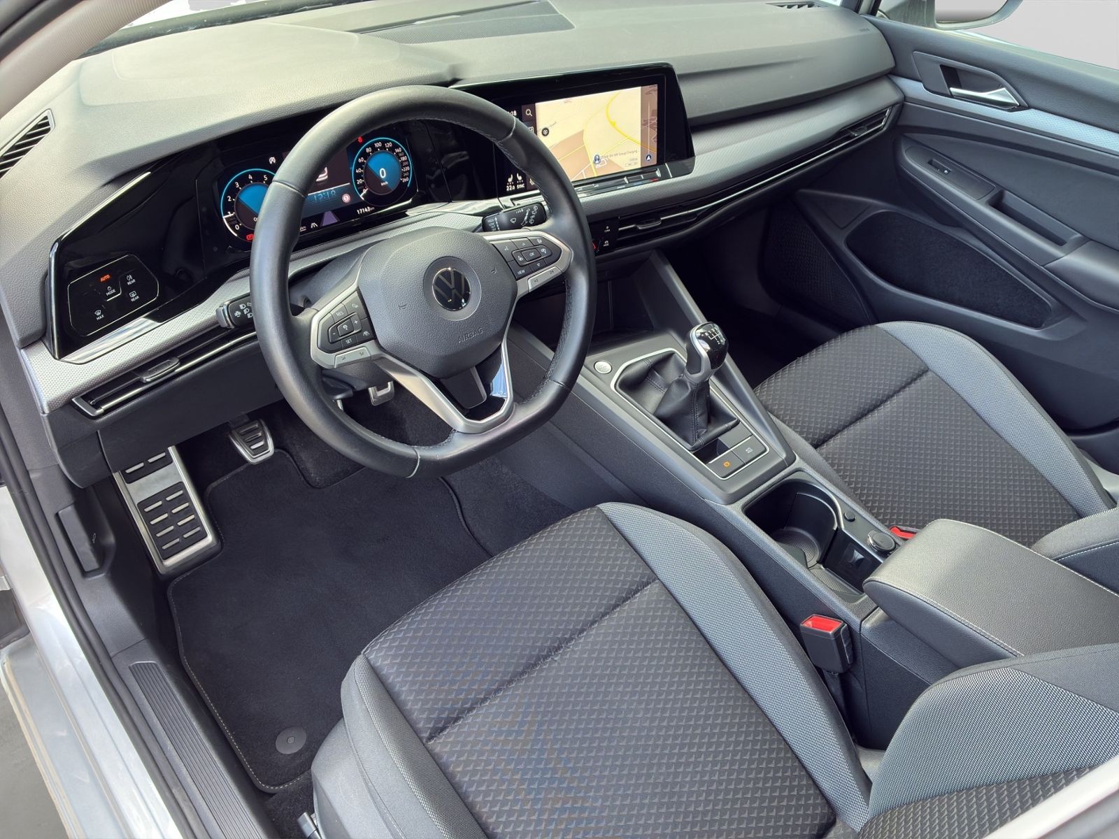 Golf VIII Variant 1.5 TSI "ACTIVE" *STDHZG*NAVI*