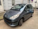 Peugeot 1007 . 1 Hand Rentner Fahrzeug,Aut... - gebrauchte Peugeot 1007 aus dem Jahr 2005