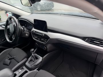 Ford Focus - 11