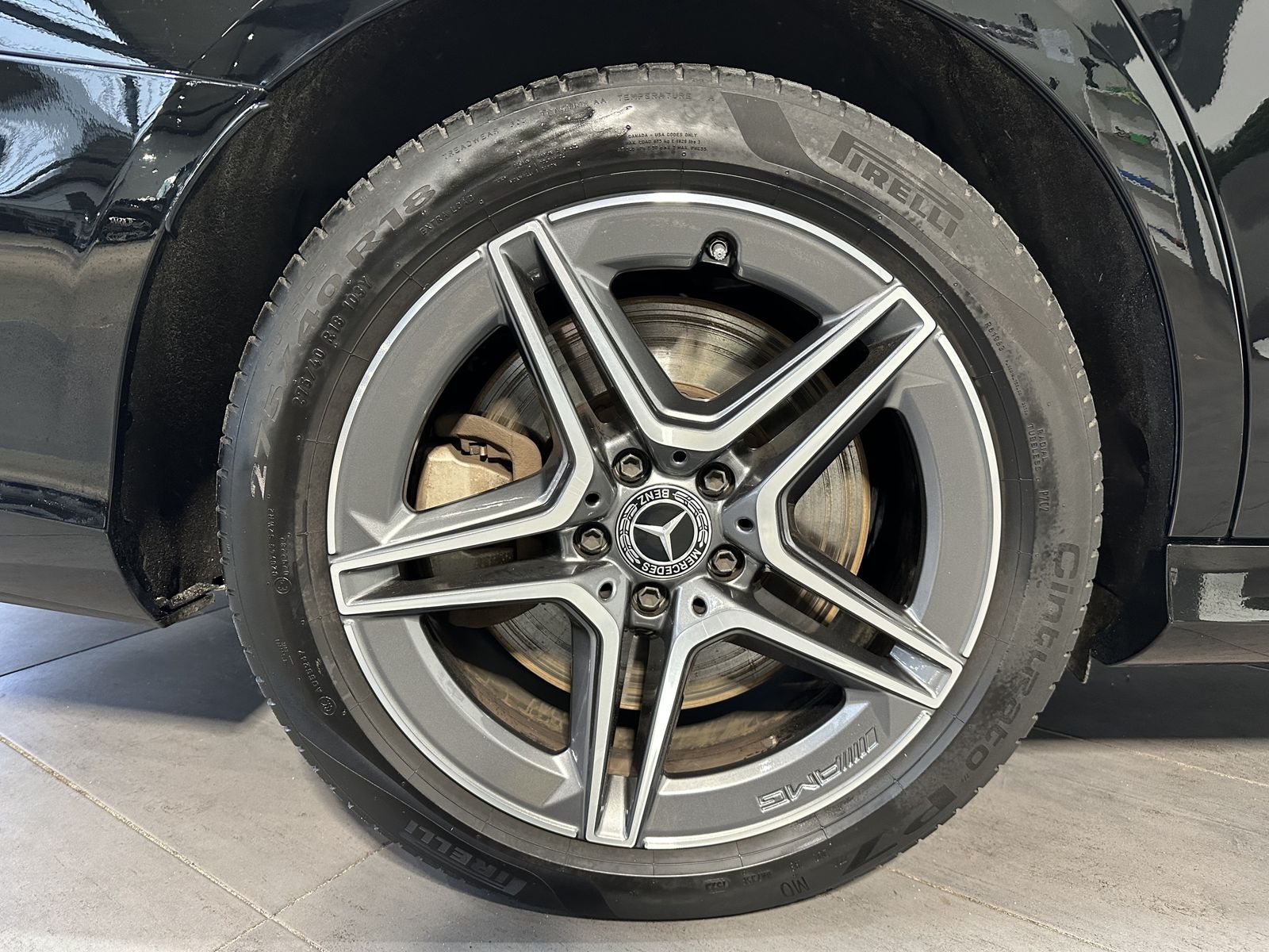 Fahrzeugabbildung Mercedes-Benz E 300de T AMG-Line NAV+LED+PANO+360°+DISTRONIC