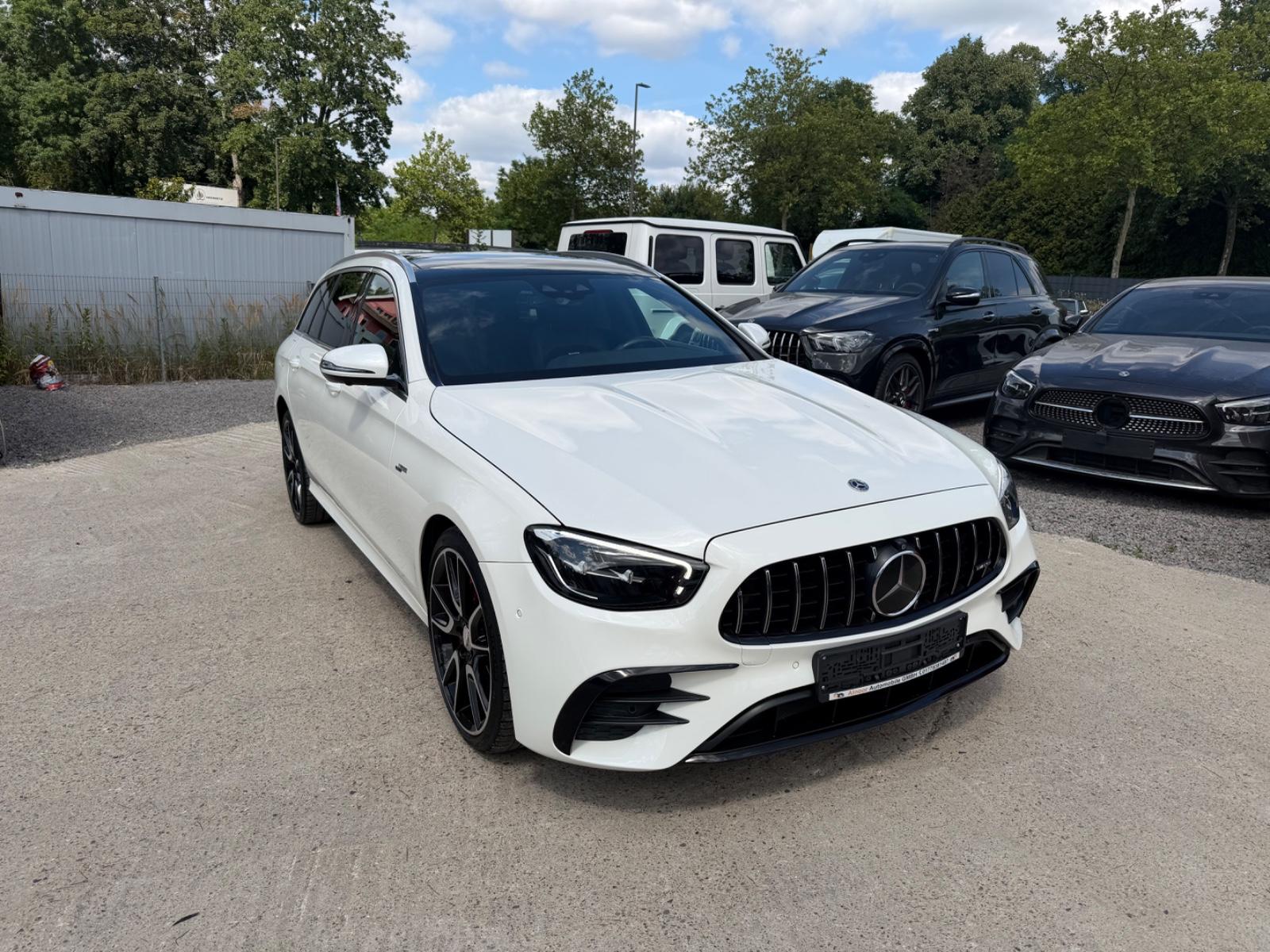 Mercedes-Benz E 53 AMG 4Matic+ pano