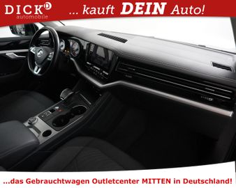 Volkswagen Touareg - 12