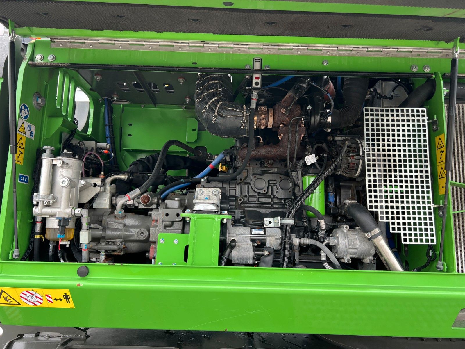 Fahrzeugabbildung Sennebogen 718 / inkl. Vosch Fällzange / nur 1.965h!