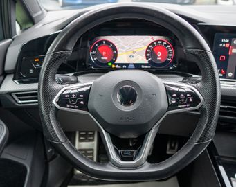 Fahrzeugabbildung Volkswagen Golf VIII Variant R-Line ACC|KAM|SPUR|VIRUTAL.
