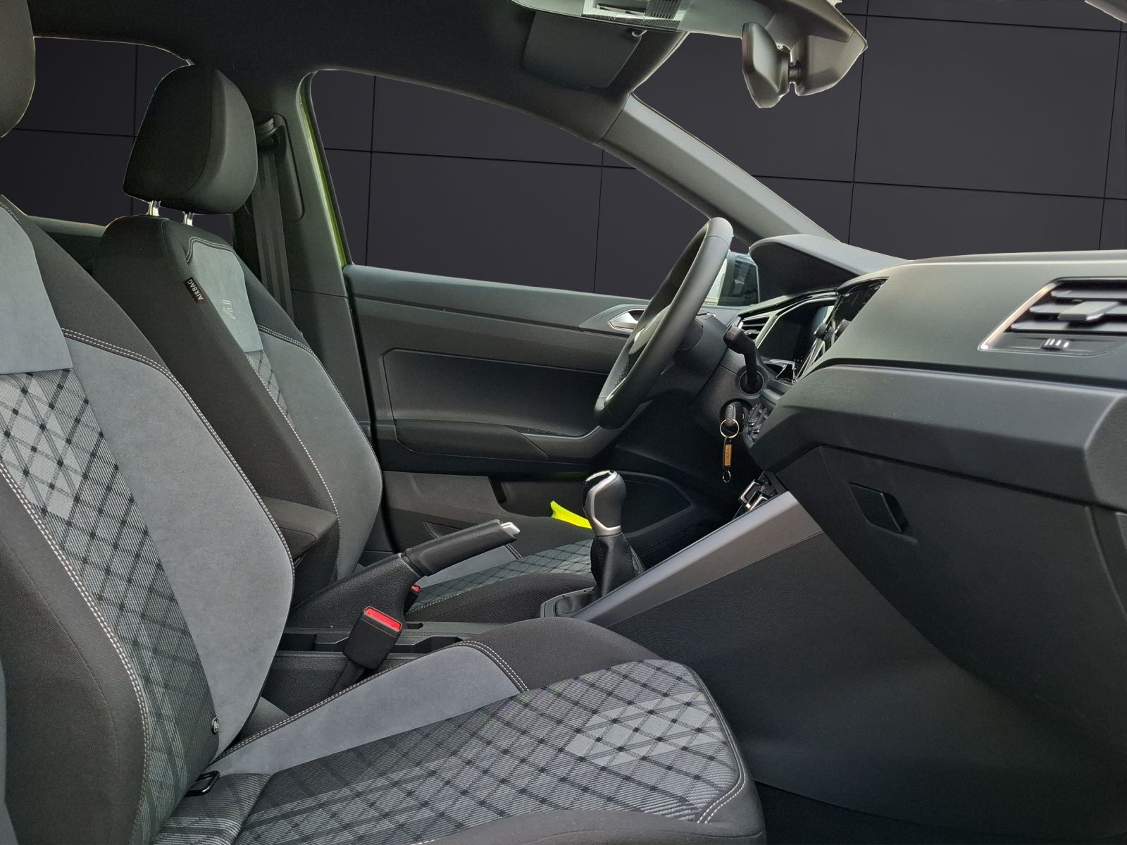 Fahrzeugabbildung Volkswagen Taigo TSI R-Line Black-Style IQ.Light SHZ Kamera