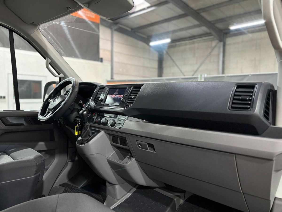 Fahrzeugabbildung Volkswagen Crafter Pritsche Pritsche 35 mittellang FWD
