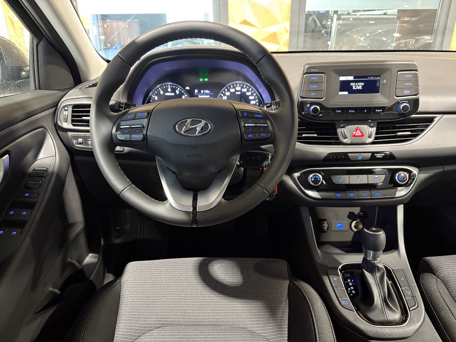 Fahrzeugabbildung Hyundai i30 Select Mild-Hybrid/PDC/DAB/SHZ/KLIMA/TEMPOMA
