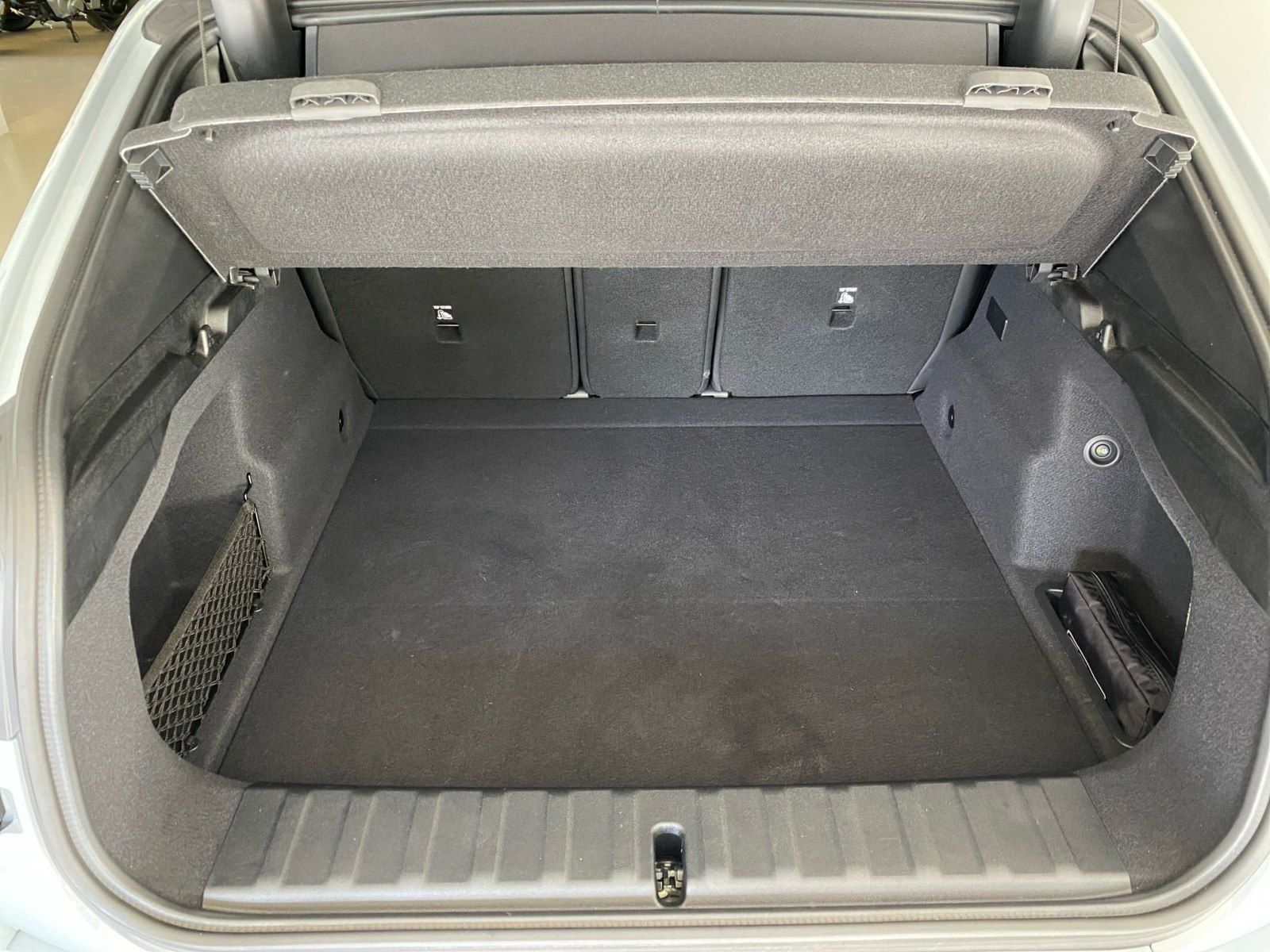 BMW iX2 - Bild 16