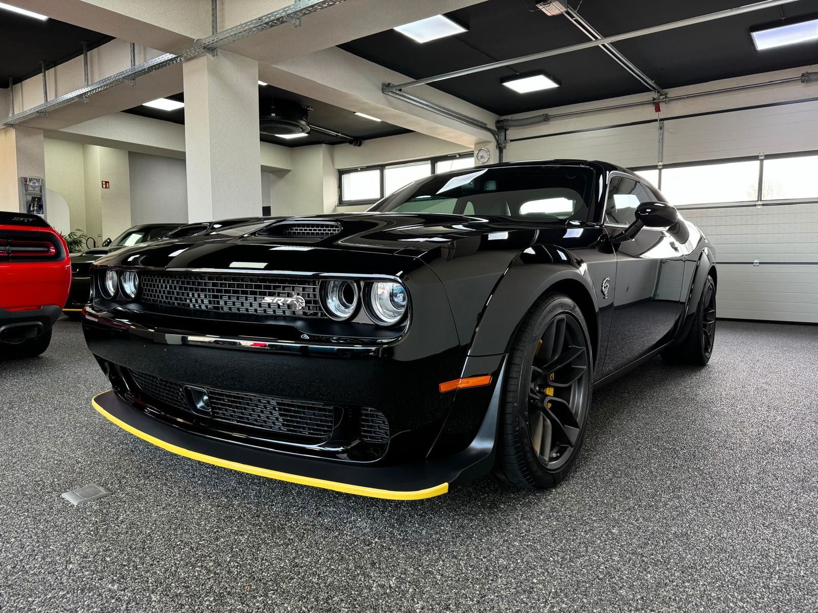 Fahrzeugabbildung Dodge HELLCAT JAILBREAK -LAST CALL-YELLOW CALIPERS