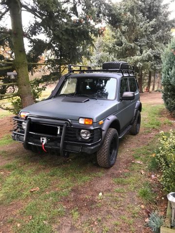 Lada Niva Baujahr 2019