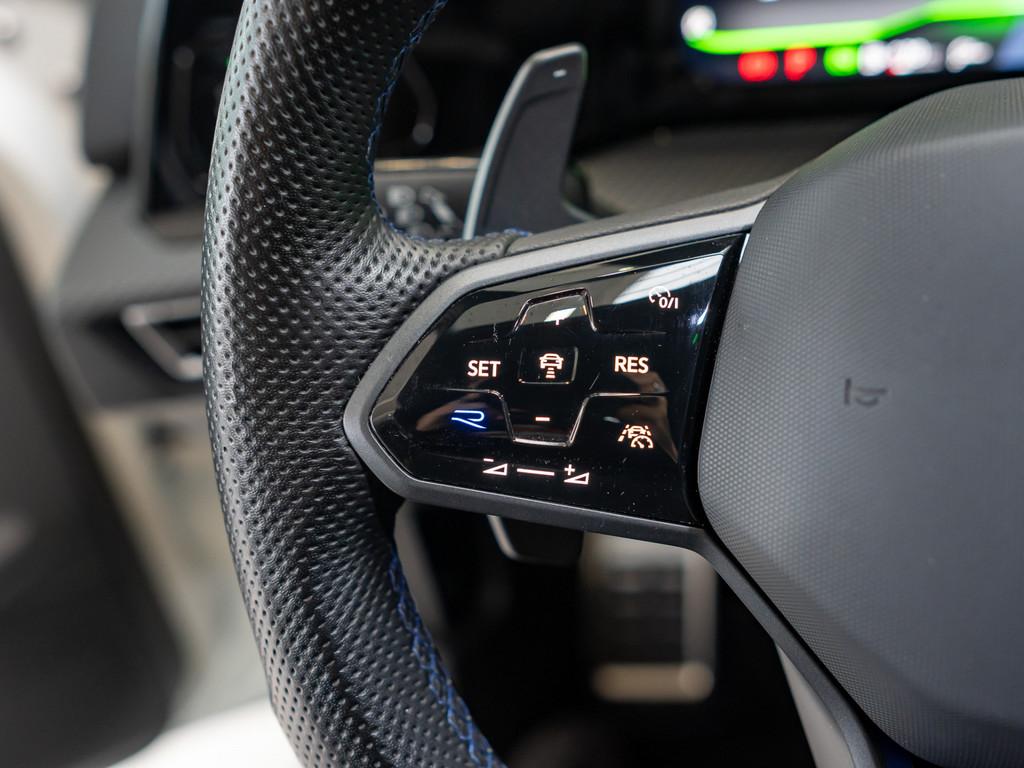 Volkswagen Golf VIII R Performance 2,0 l TSI 4MOTION DSG, миниатюра 13
