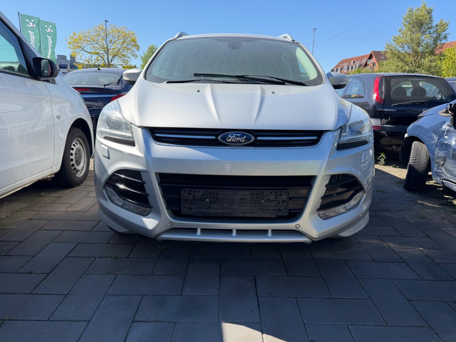 Ford Kuga Individual,2.Hand,Scheckheft,Teilleder,PDC