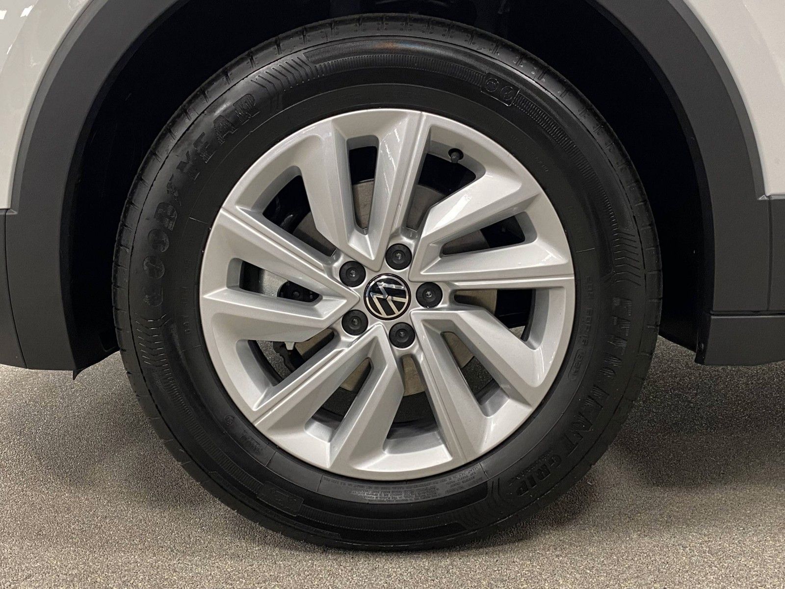 Fahrzeugabbildung Volkswagen T-Cross 1.5 TSI DSG Life+150 PS+PDC+App+LED+ALU+