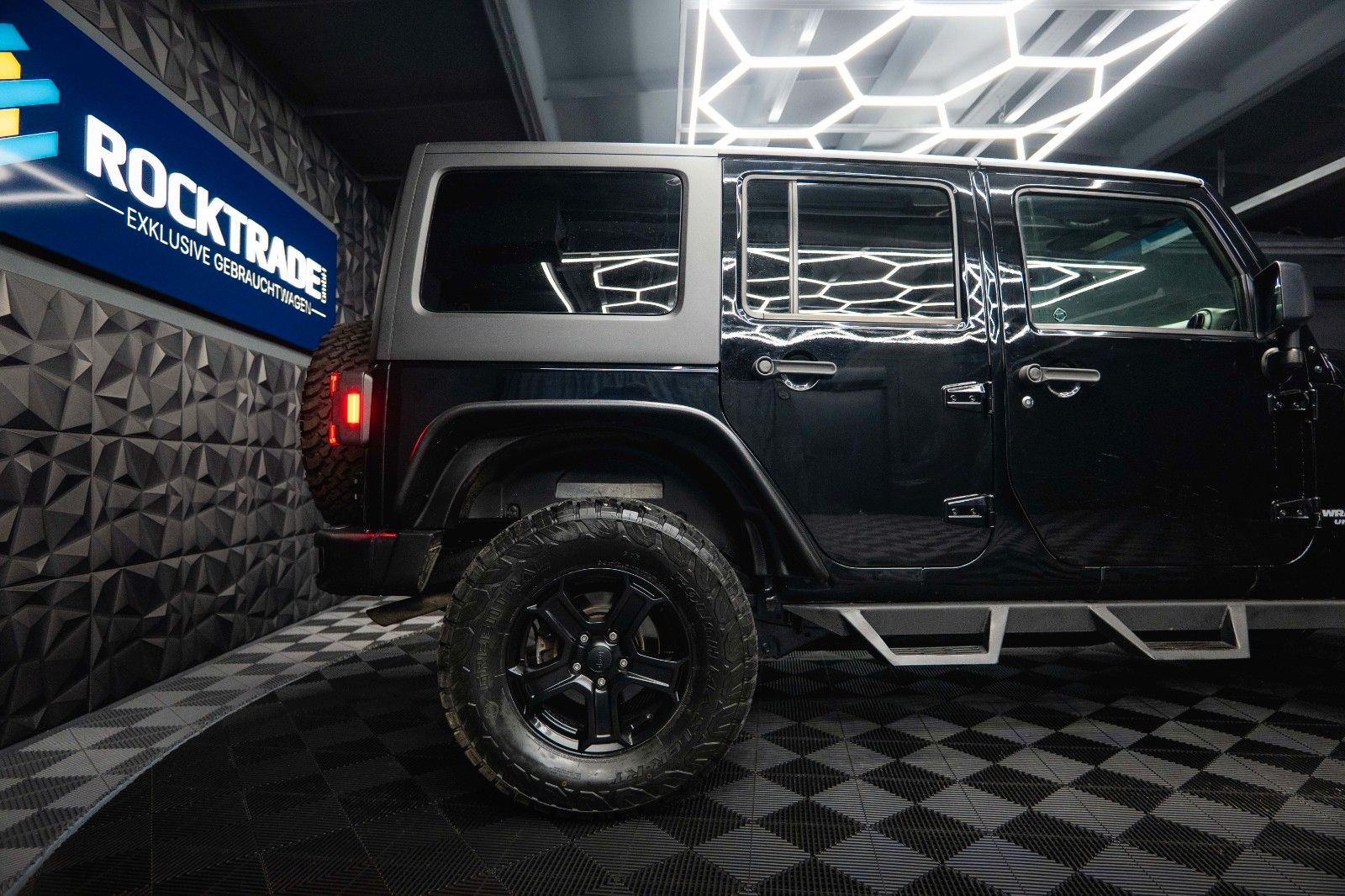 Fahrzeugabbildung Jeep Wrangler 3.6 V6 UNLIMITED SPORT OFFROAD 4x4 LED