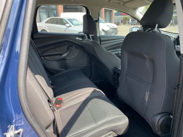 Ford Kuga - 10