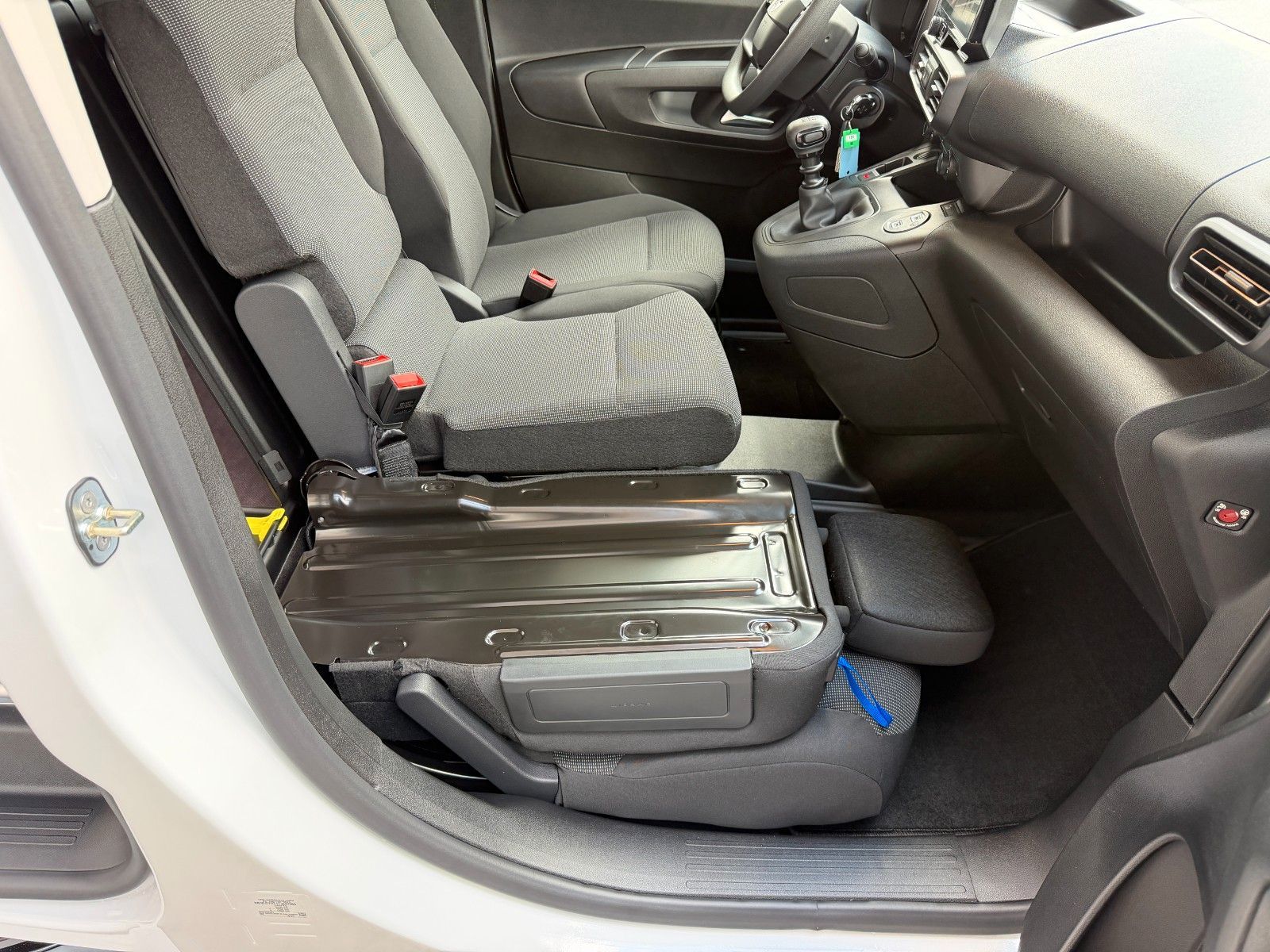 Fahrzeugabbildung Opel Combo E Cargo 1.5 D Basis erhöhte Nutzlast XL