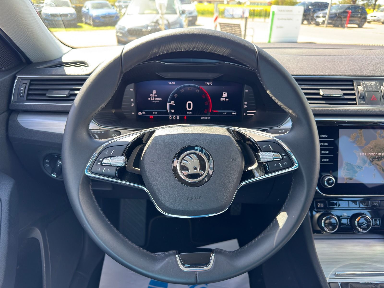 Fahrzeugabbildung SKODA Superb Combi 2.0 TDI 6-Gang*LED*PDC*SmartLink