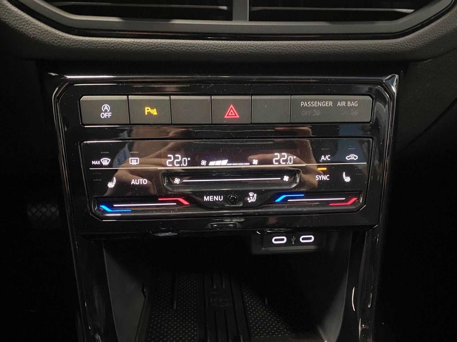 Fahrzeugabbildung Volkswagen T-Cross 1.0 TSI DSG Life+AHK+KAMERA+PDC vo+hi+BC