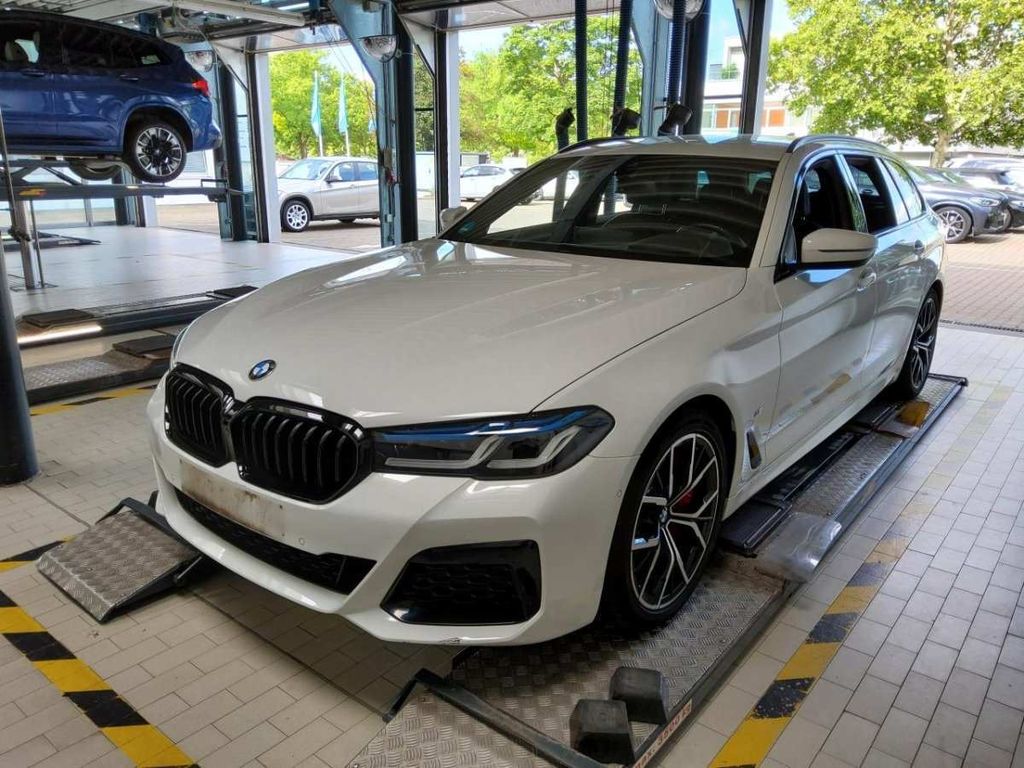 Image of BMW 530
