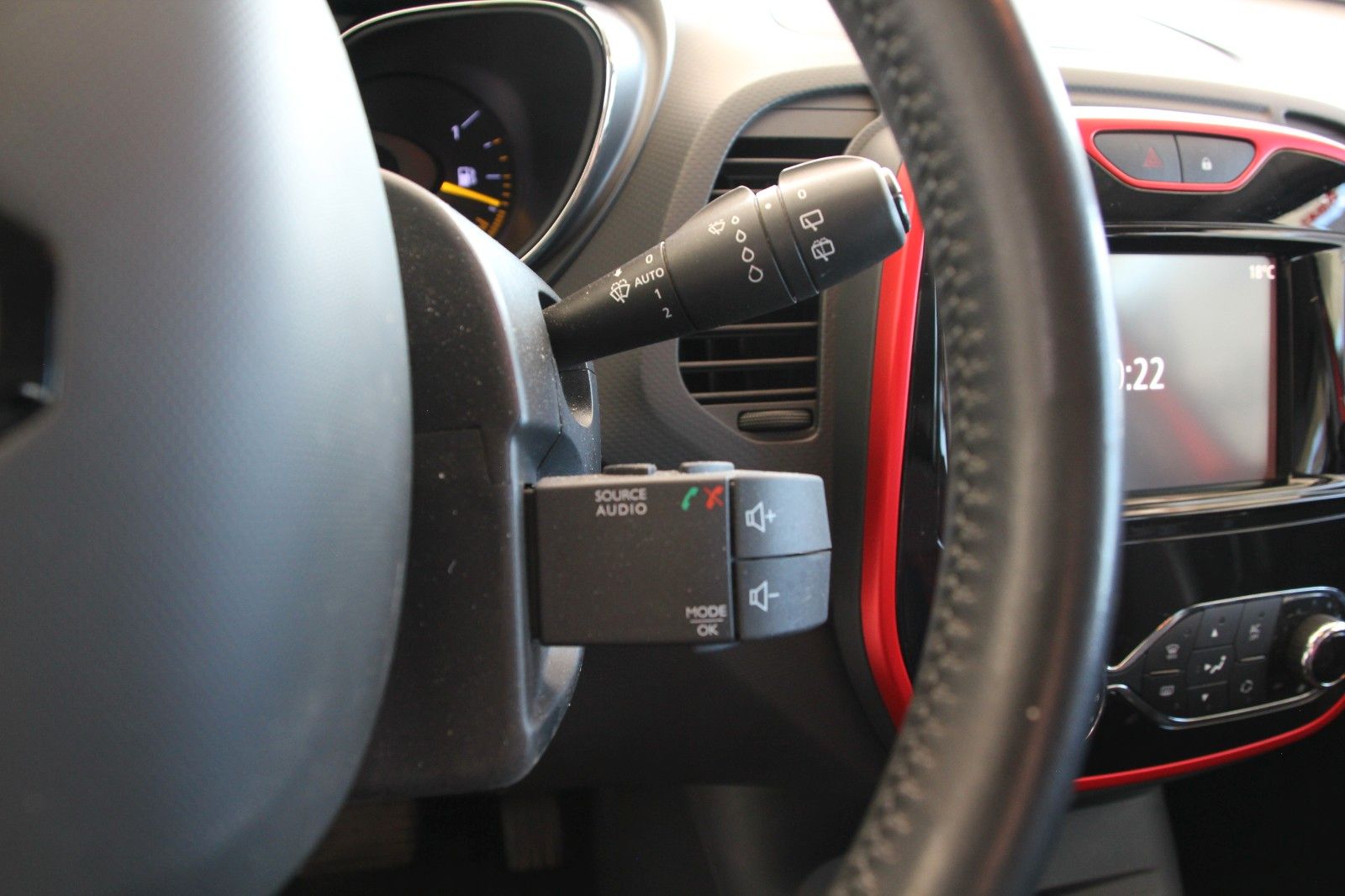 Fahrzeugabbildung Renault Captur Helly Hansen