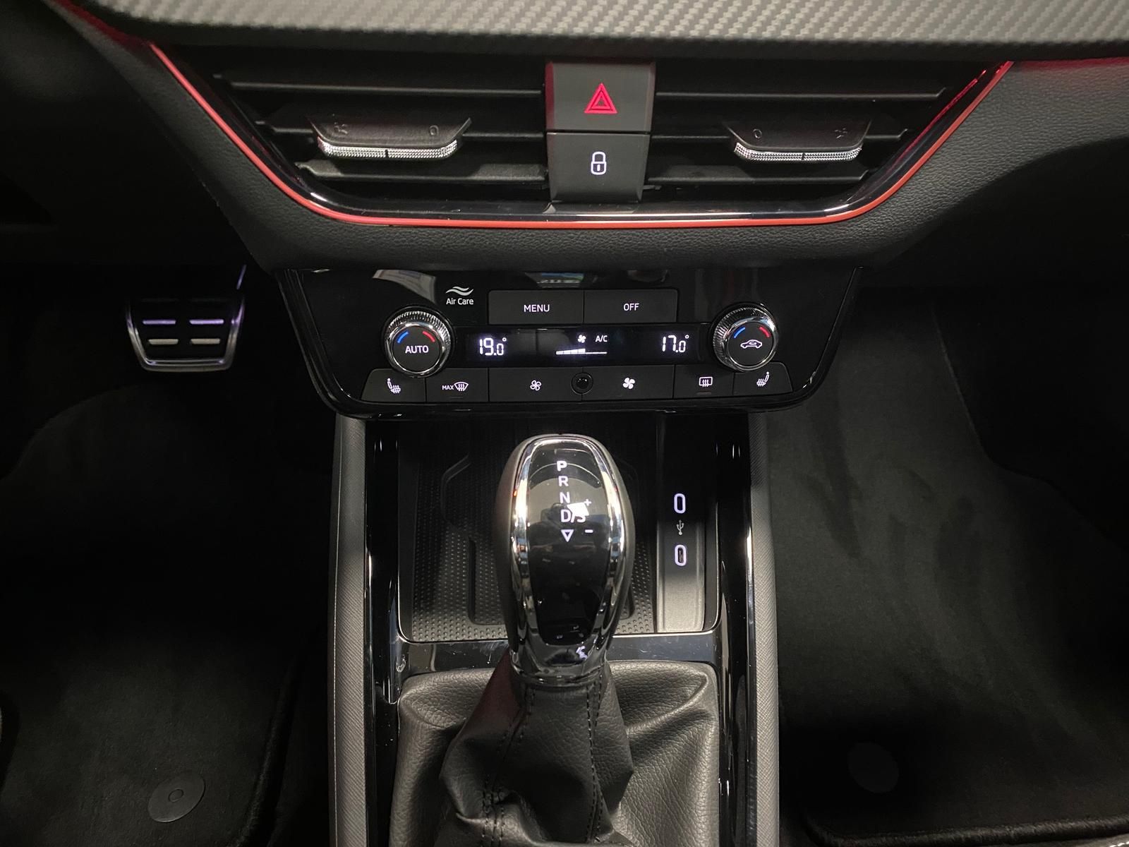 Fahrzeugabbildung SKODA Kamiq 1.5 TSI ACT DSG Monte Carlo+AHK+MATRIX++++