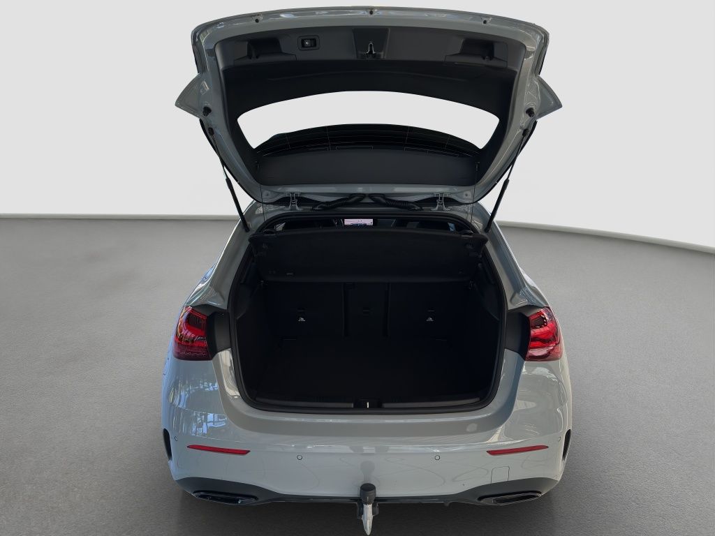 Fahrzeugabbildung Mercedes-Benz A 200 AMG*NIGHT*AHZV*RFK*LENKRHZG*DAB*AMBIENTE*