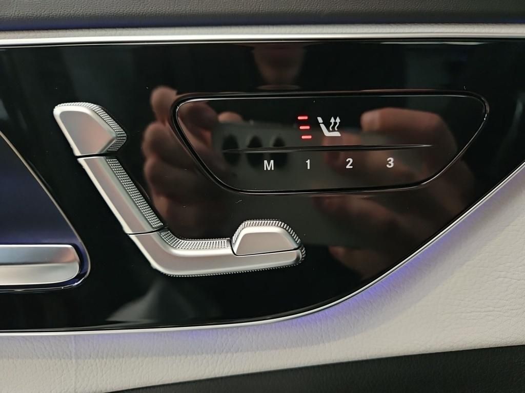 Fahrzeugabbildung Mercedes-Benz C 180 T-Modell ++ EDITION-AMG+KEYLESS+DIGITAL ++