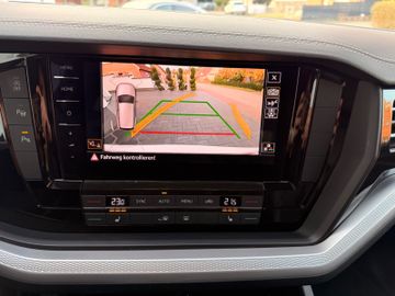 Volkswagen Touareg - 12