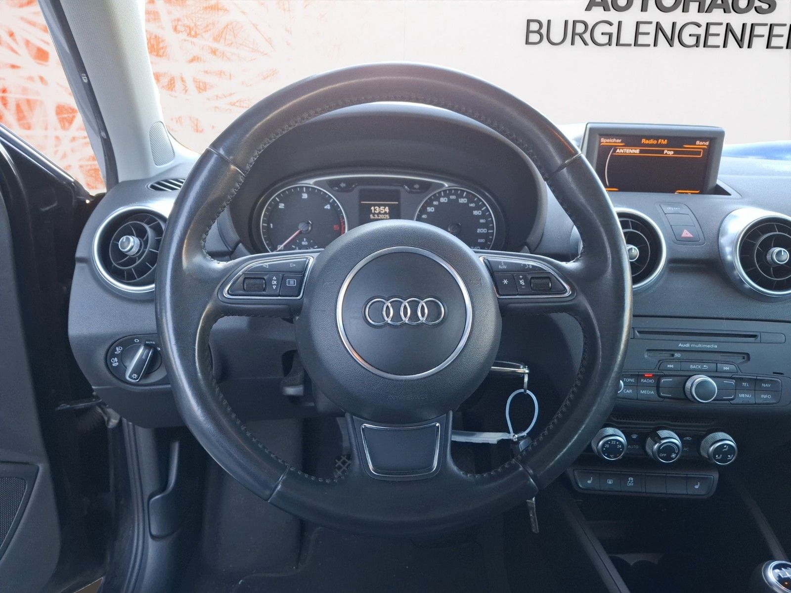 Fahrzeugabbildung Audi A1 ambition S-line