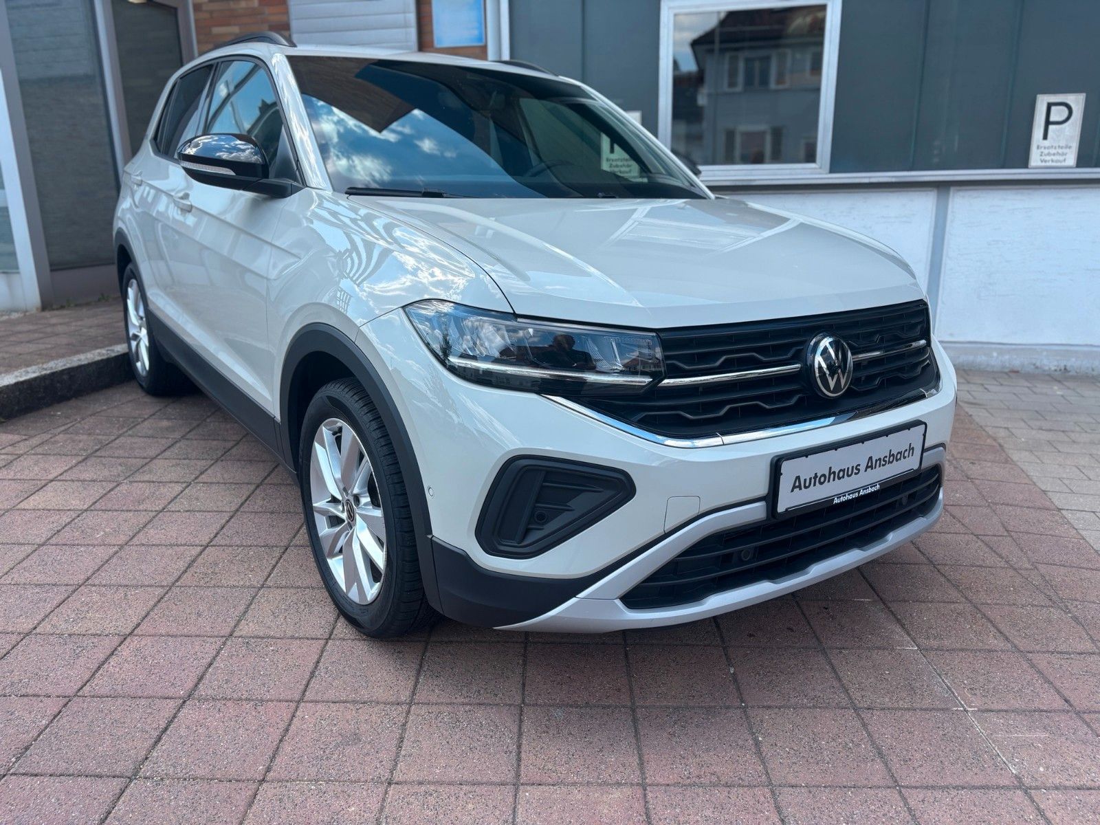 Fahrzeugabbildung Volkswagen T-Cross 1.0 TSI 85 kW Goal
