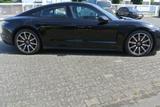 Porsche Taycan,schw/schw,20",luft,ACC,pano,perf batt,kam - Porsche Taycan in Köln