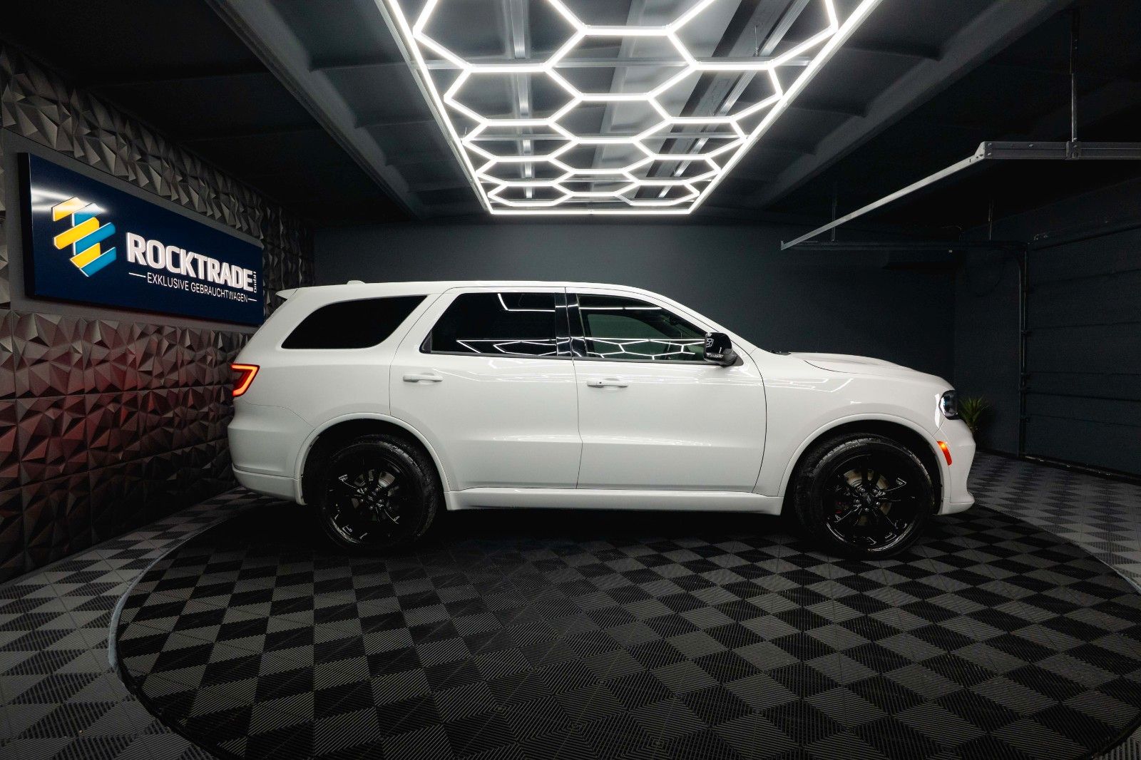 Fahrzeugabbildung Dodge Durango 3.6 V6 GT 4x4 SRT Night-Paket Modell 22
