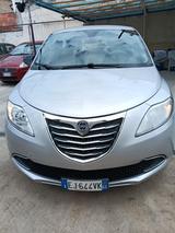 Lancia Ypsilon 1.2 69 CV 5 porte S&S Silver - Lancia aus 2011